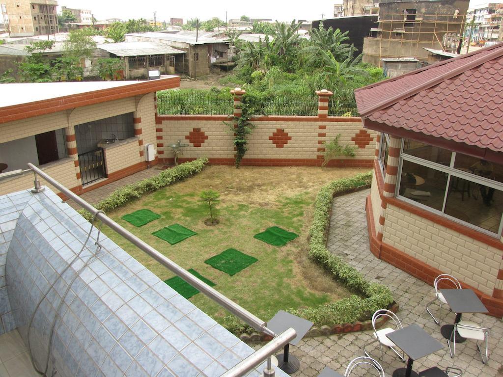 Afrique Hotel Douala Airport 외부 사진