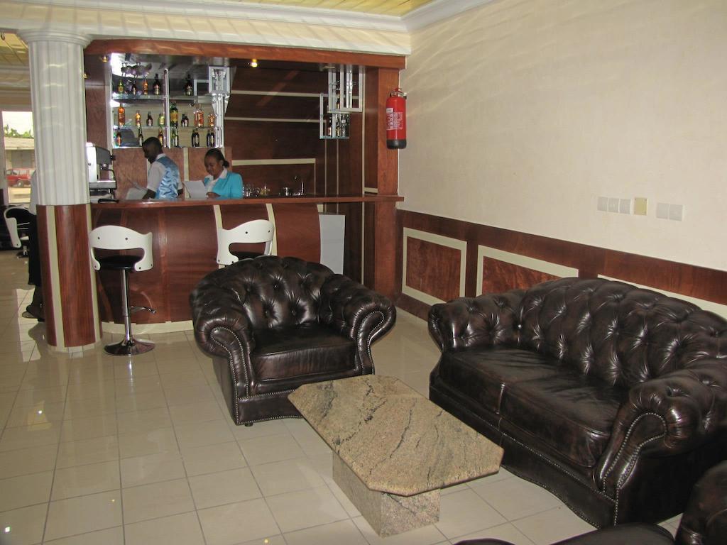 Afrique Hotel Douala Airport 외부 사진