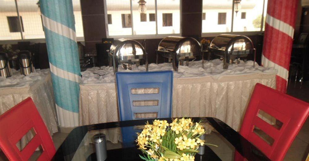 Afrique Hotel Douala Airport 외부 사진