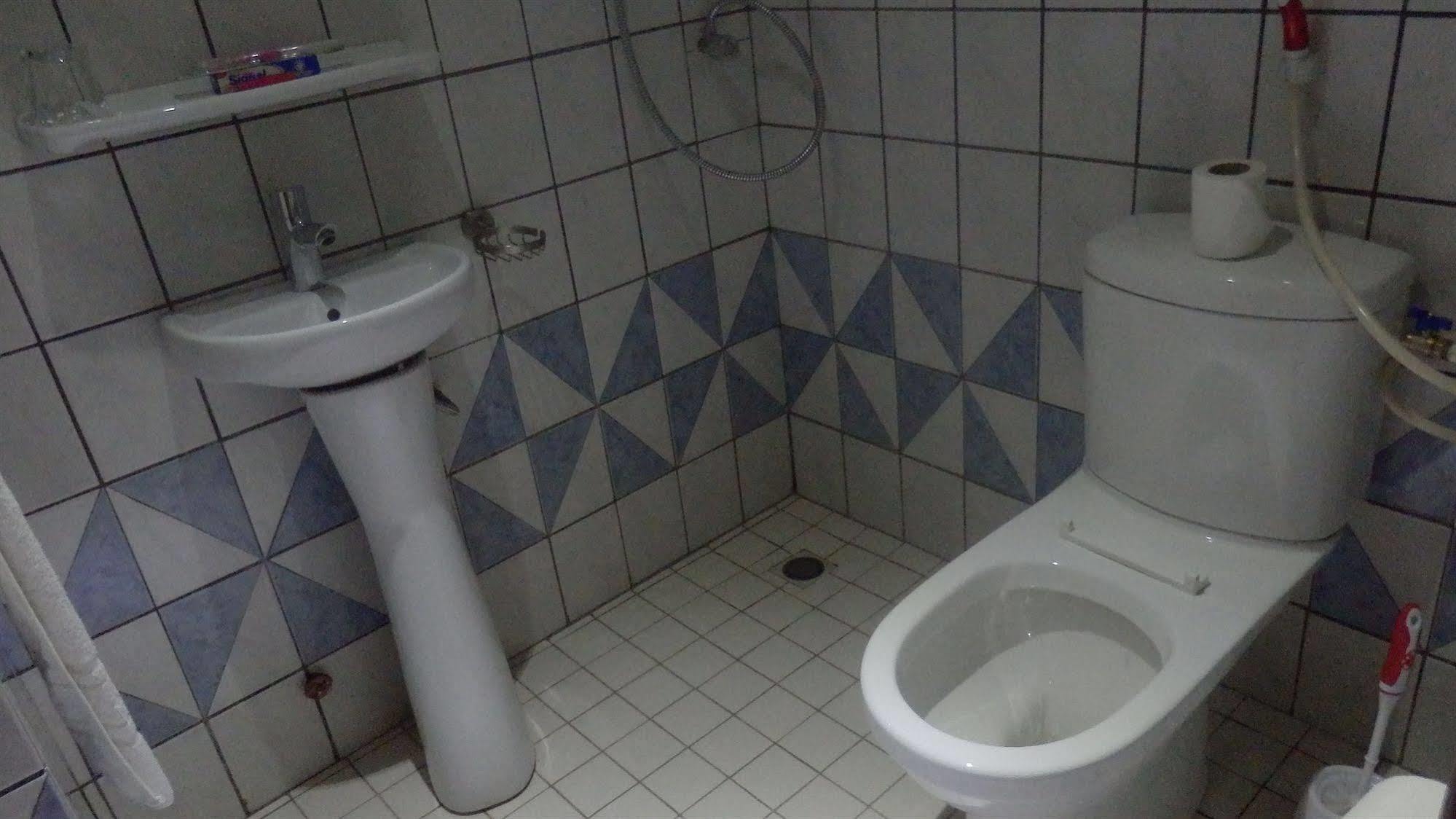 Afrique Hotel Douala Airport 외부 사진