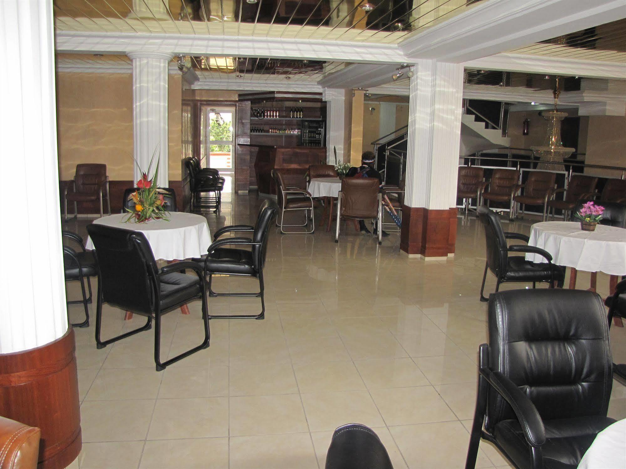 Afrique Hotel Douala Airport 외부 사진